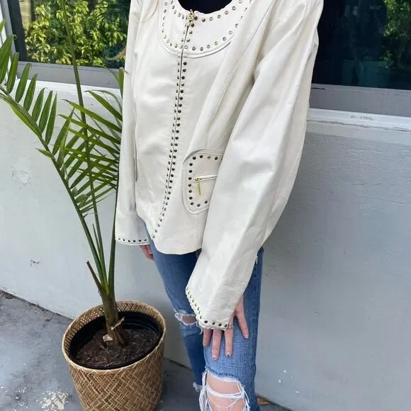 Pamela McCoy Vintage White Studded Leather Jacket - Picture 5 of 6